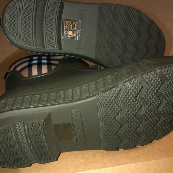 Burberry Ankle Rainboots - Picture 3 of 6